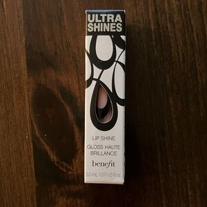 NIB Benefit Ultra Shines Lip Shine in “life on the A list”